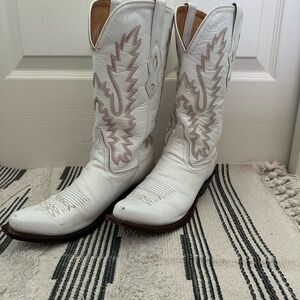 Old West Vintage White Cowboy Boots